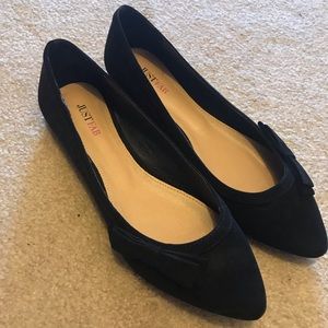 black flats